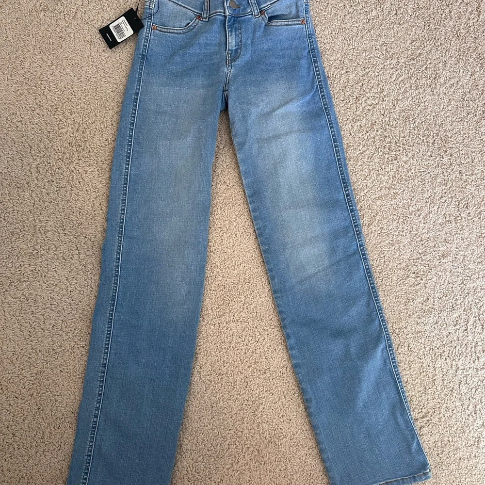 Revolve Dr. Denim Dixy straight in hurricane light blue size 23 NWT - Picture 2 of 6